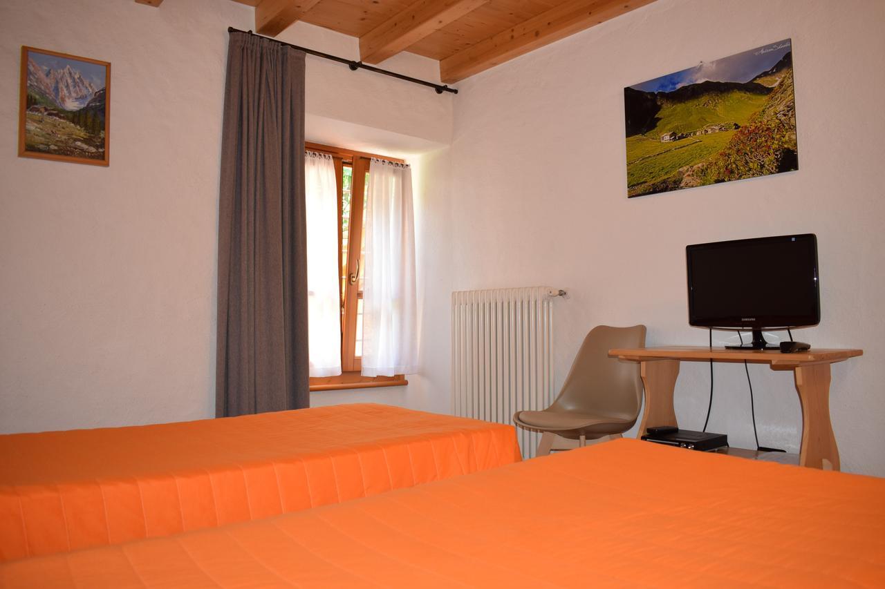 Hotel Italo-Svizzero Chiavenna Esterno foto