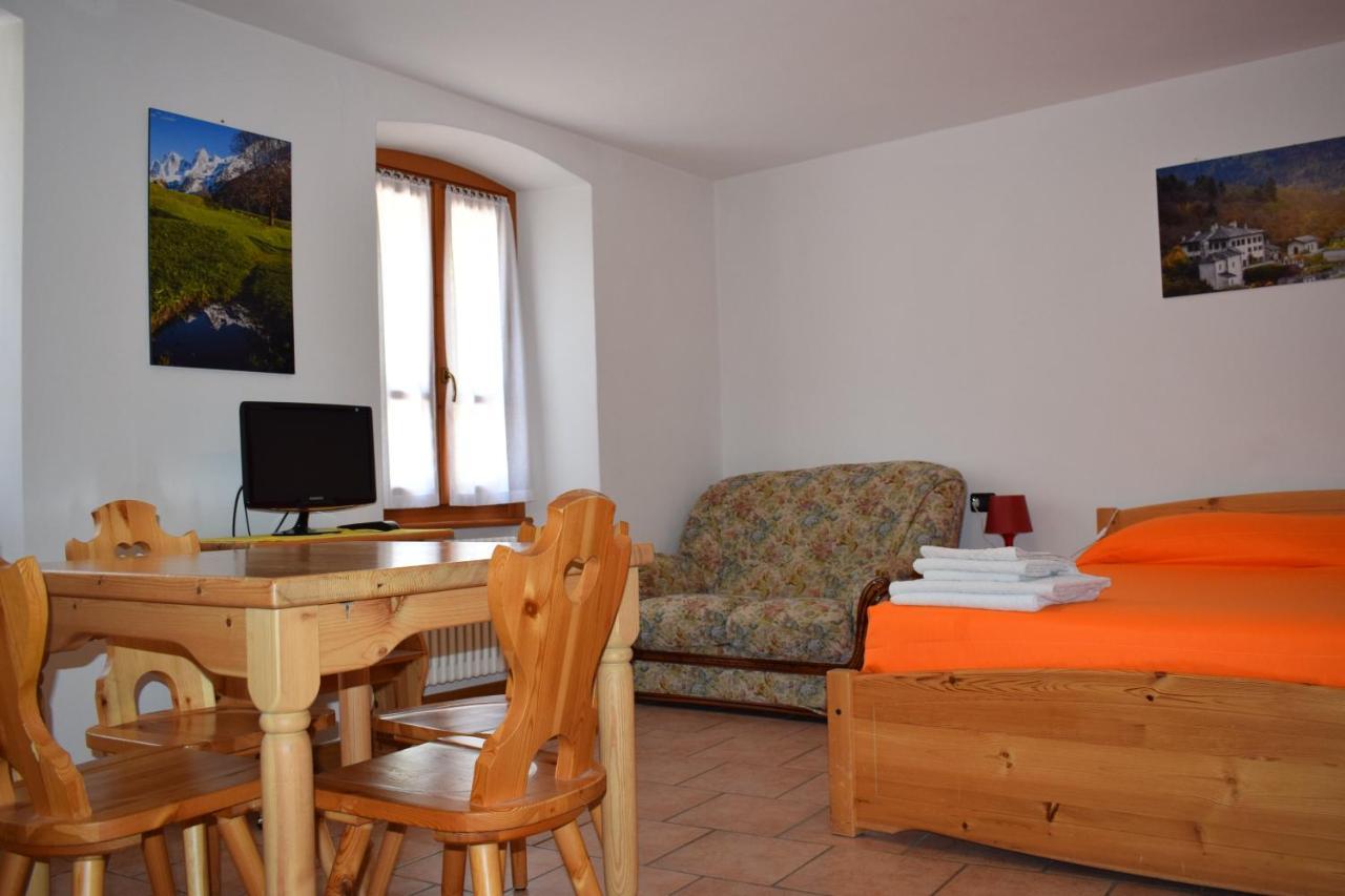 Hotel Italo-Svizzero Chiavenna Esterno foto
