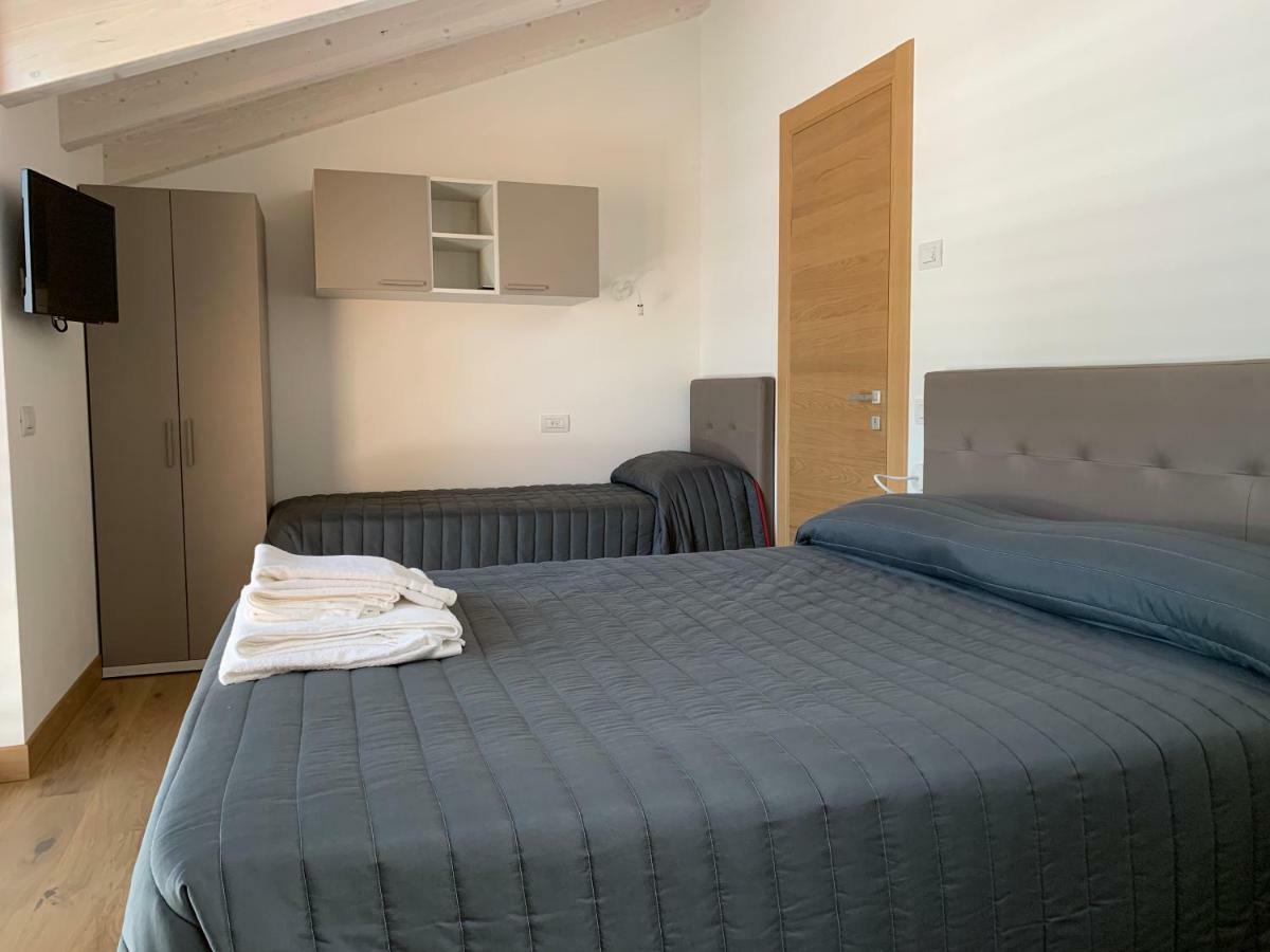 Hotel Italo-Svizzero Chiavenna Esterno foto