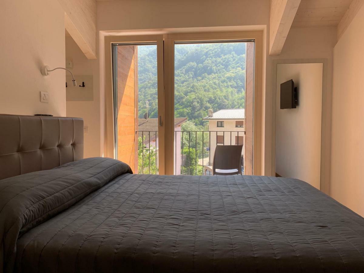 Hotel Italo-Svizzero Chiavenna Esterno foto